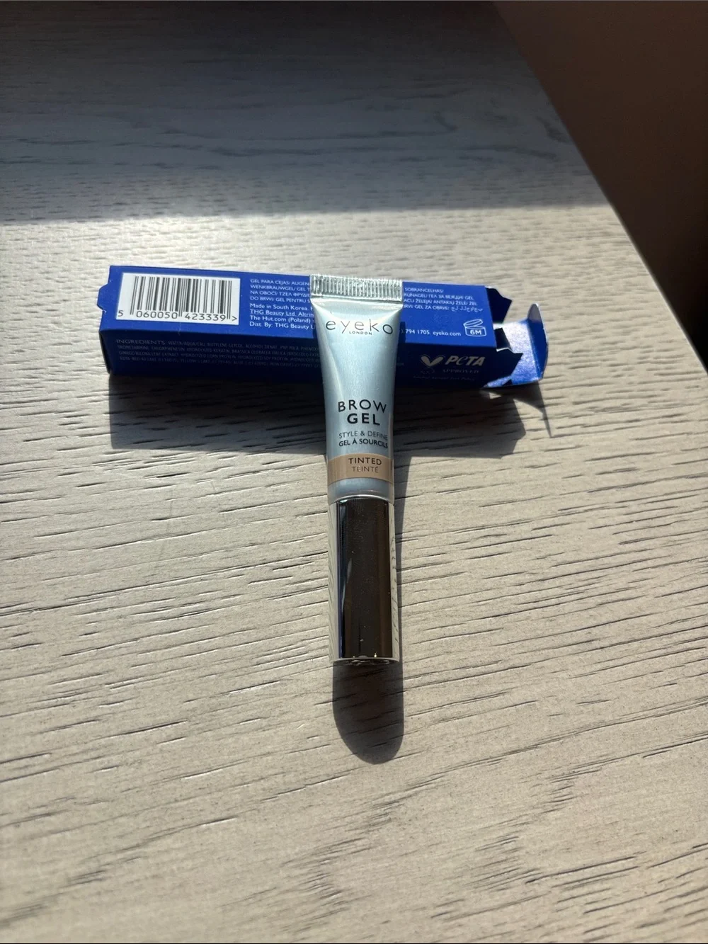 Eyeko Brow Gel Tinted Flexible Hold – Blue Box with Beige Accent